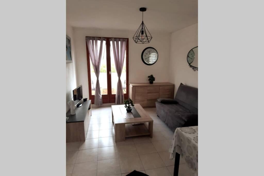 Appartement Calme Entre Terre Et Mer Proche Plage เฟลอรี ภายนอก รูปภาพ
